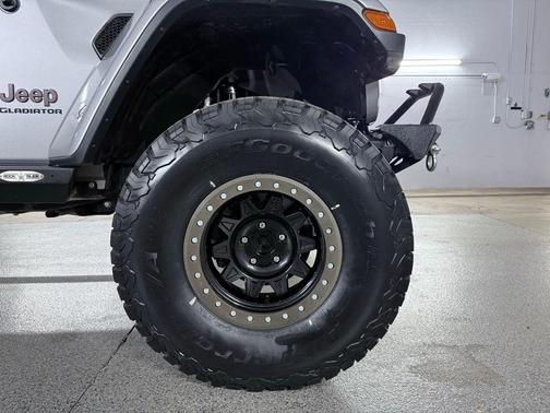 Billet Silver Metallic Clearcoat 2020 Jeep Gladiator Rubicon