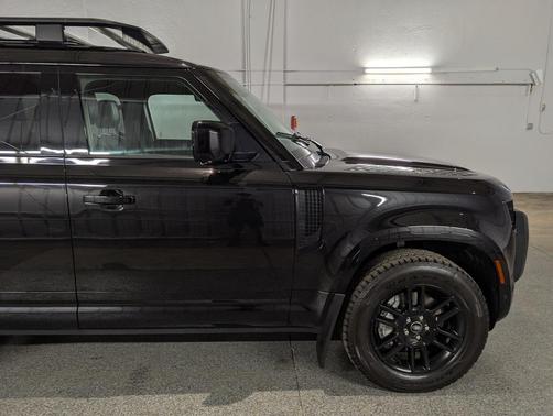 2022 Land Rover Defender 110 X-Dynamic SE