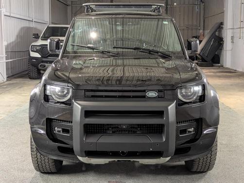 2022 Land Rover Defender 110 X-Dynamic SE