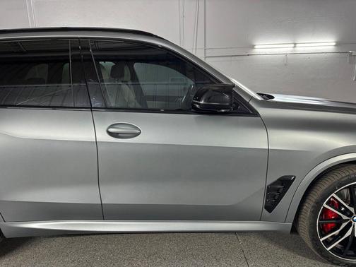 Frozen Pure Grey Metallic 2024 BMW X5 M60i