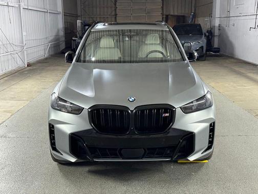 Frozen Pure Grey Metallic 2024 BMW X5 M60i