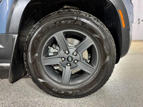 2022 Land Rover Defender 110 Standard