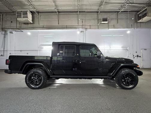 2022 Jeep Gladiator Willys 4x4
