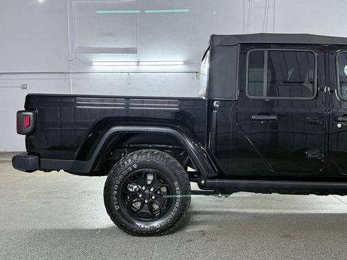 2022 Jeep Gladiator Willys 4x4