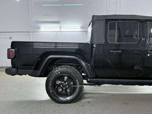 2022 Jeep Gladiator Willys 4x4