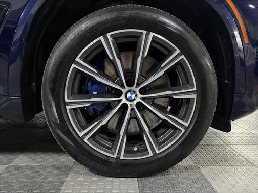 2022 BMW X5 M50i