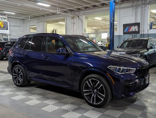 2022 BMW X5 M50i