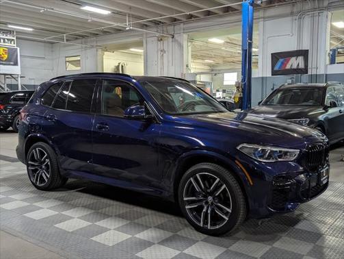 2022 BMW X5 M50i