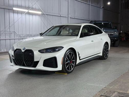Mineral White Metallic 2023 BMW i4 Gran Coupe M50