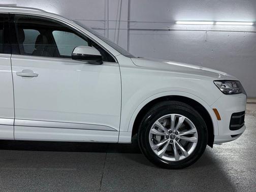 2019 Audi Q7 45 Premium