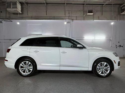 2019 Audi Q7 45 Premium