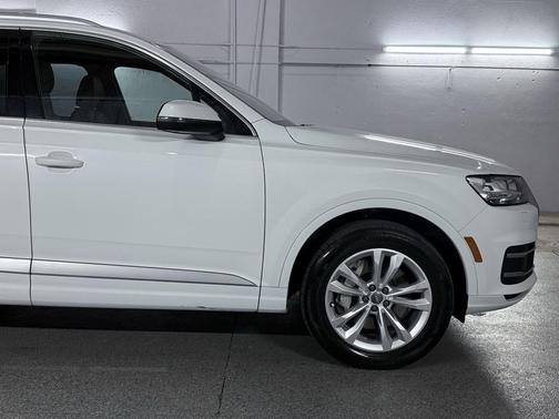 2019 Audi Q7 45 Premium