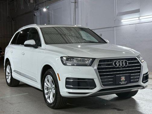 2019 Audi Q7 45 Premium