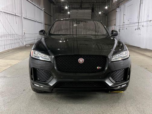 Narvik Black 2018 Jaguar F-PACE S