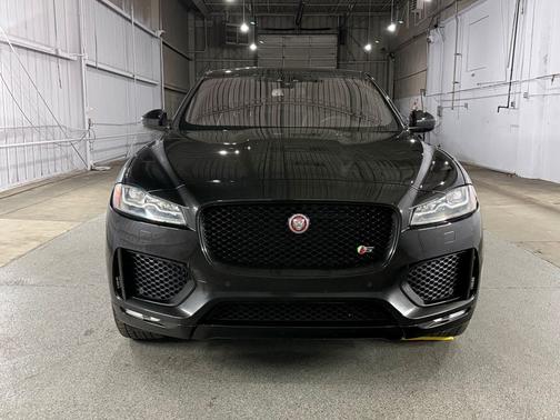 Narvik Black 2018 Jaguar F-PACE S