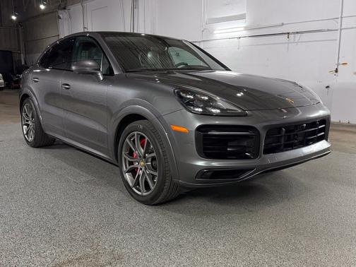 Quartzite Grey Metallic 2022 Porsche Cayenne Cayenne GTS
