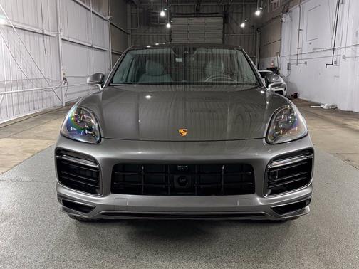 Quartzite Grey Metallic 2022 Porsche Cayenne Cayenne GTS