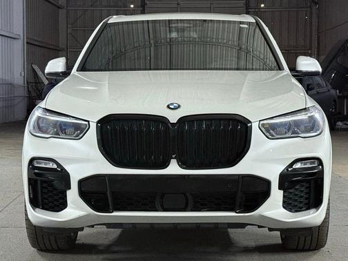 2020 BMW X5 M50i