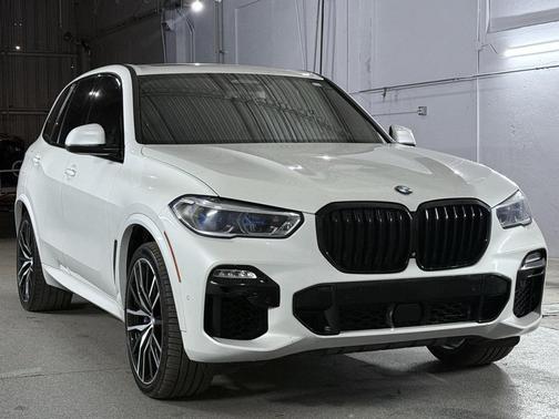 2020 BMW X5 M50i