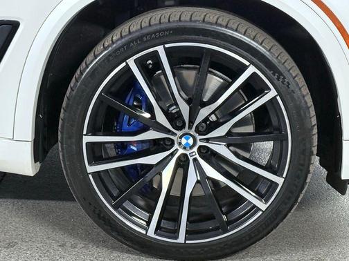 2020 BMW X5 M50i