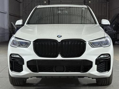 2020 BMW X5 M50i