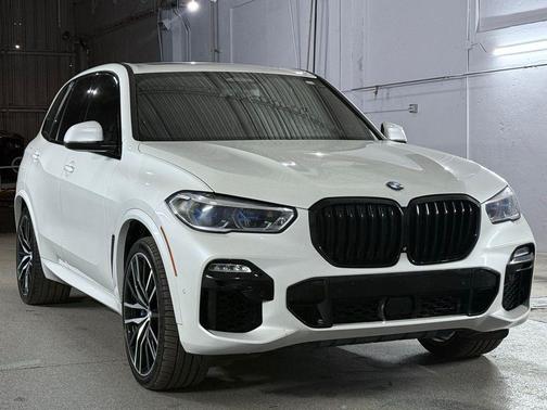 2020 BMW X5 M50i