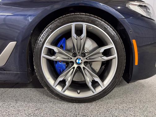 Carbon Black Metallic 2023 BMW M550 i xDrive