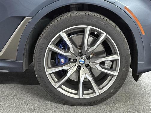 2022 BMW X7 M50i