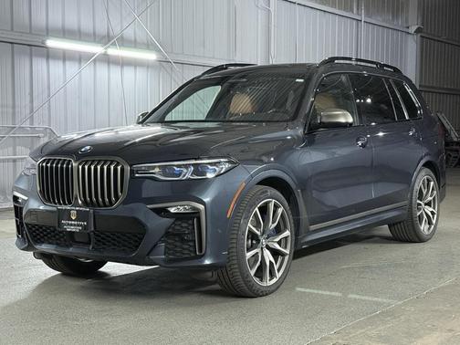 2022 BMW X7 M50i