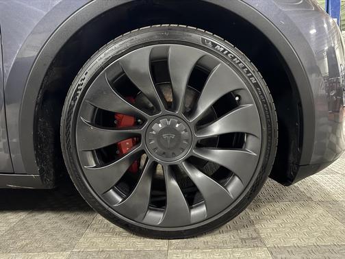 2023 Tesla Model Y Performance Dual Motor All-Wheel Drive