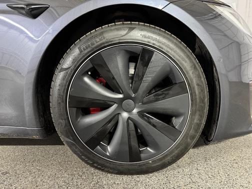 2021 Tesla Model S Plaid