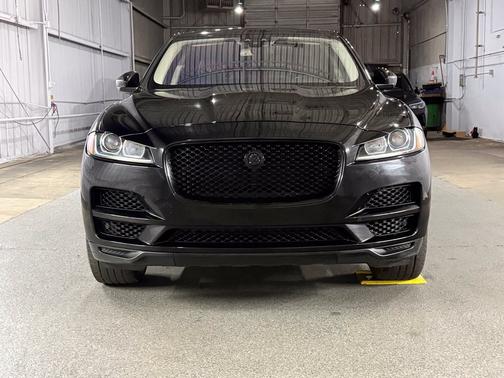 Ebony 2017 Jaguar F-PACE 35t Premium