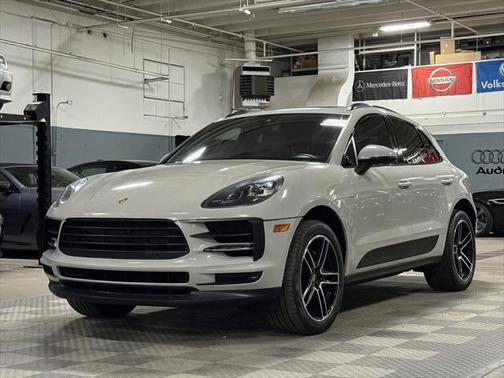 2020 Porsche Macan Base
