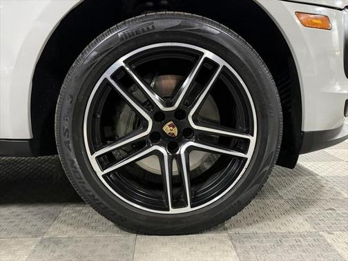 2020 Porsche Macan Base