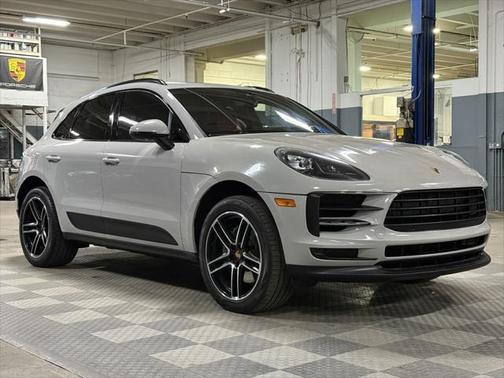 2020 Porsche Macan Base