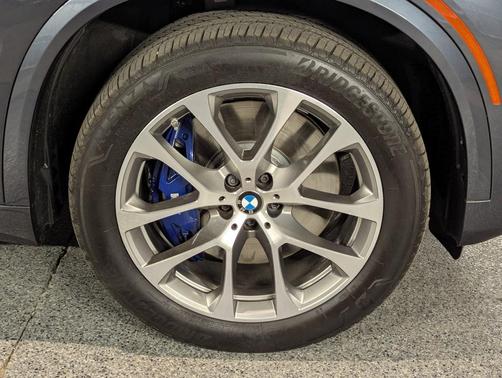2020 BMW X5 M50i