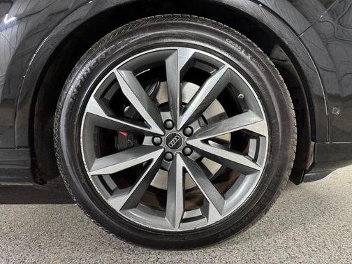 2023 Audi SQ7 4.0T Prestige