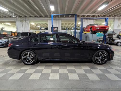 2022 BMW 750 i xDrive