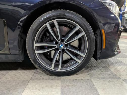 2022 BMW 750 i xDrive