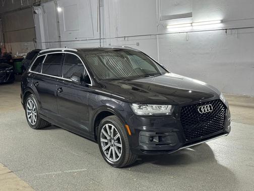 Black 2017 Audi Q7 3.0T Premium Plus