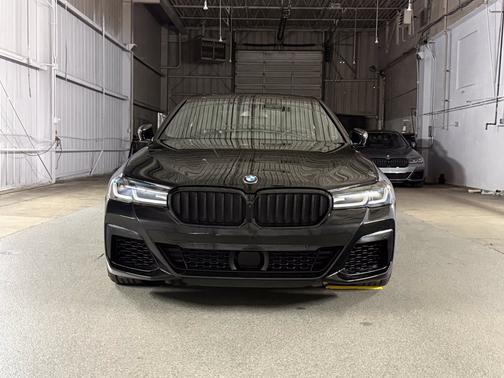 Black Sapphire Metallic 2023 BMW M550 i xDrive