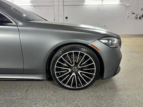 MANUFAKTUR Selenite Grey Magno 2022 Mercedes-Benz S-Class 4MATIC