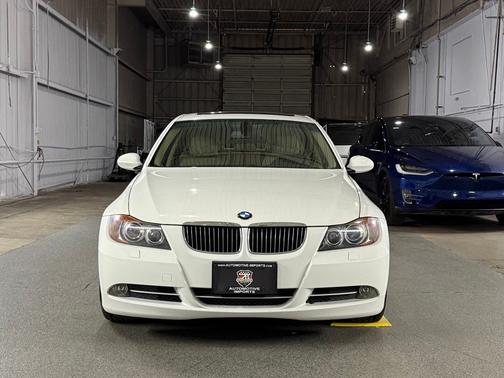 Alpine White 2007 BMW 335 xi