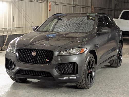 2018 Jaguar F-PACE S