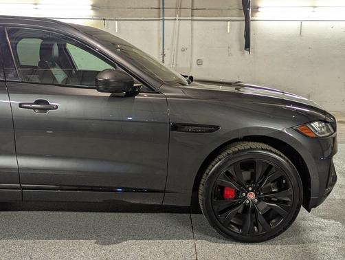 2018 Jaguar F-PACE S