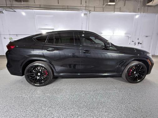 Black Sapphire Metallic 2023 BMW X6 M Base