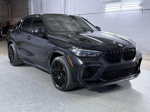 Black Sapphire Metallic 2023 BMW X6 M Base