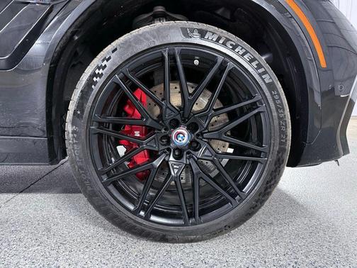 Black Sapphire Metallic 2023 BMW X6 M Base
