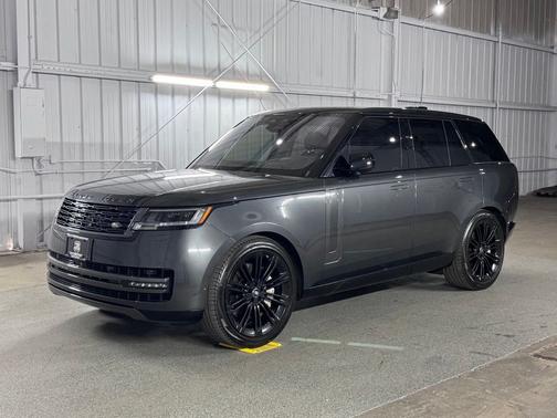 Eiger Gray Metallic 2023 Land Rover Range Rover SE