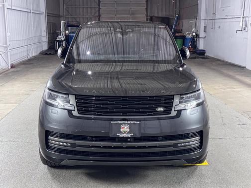 Eiger Gray Metallic 2023 Land Rover Range Rover SE